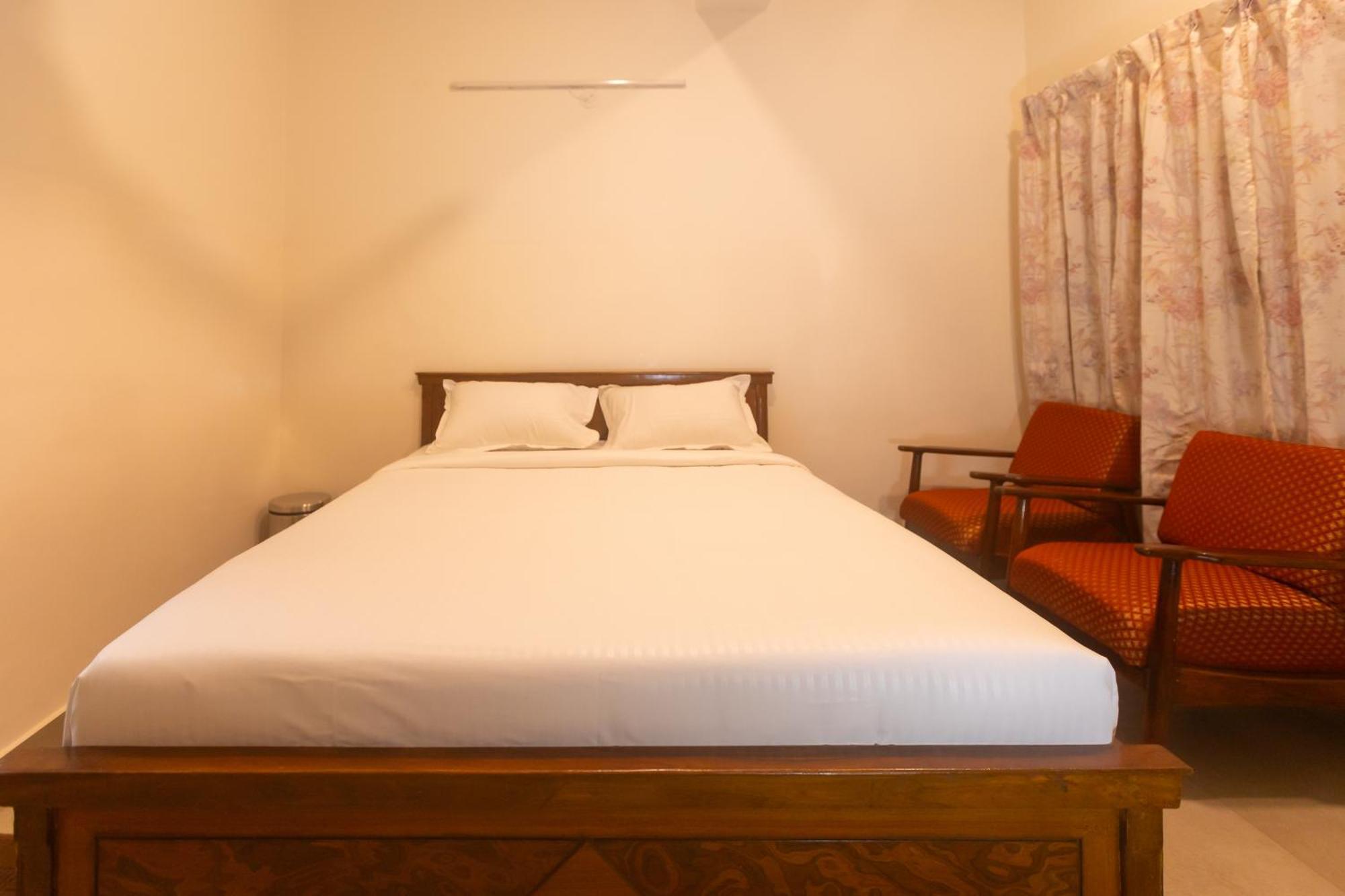 Sri Ramakrishna Hotel บังกาลอร์ ภายนอก รูปภาพ
