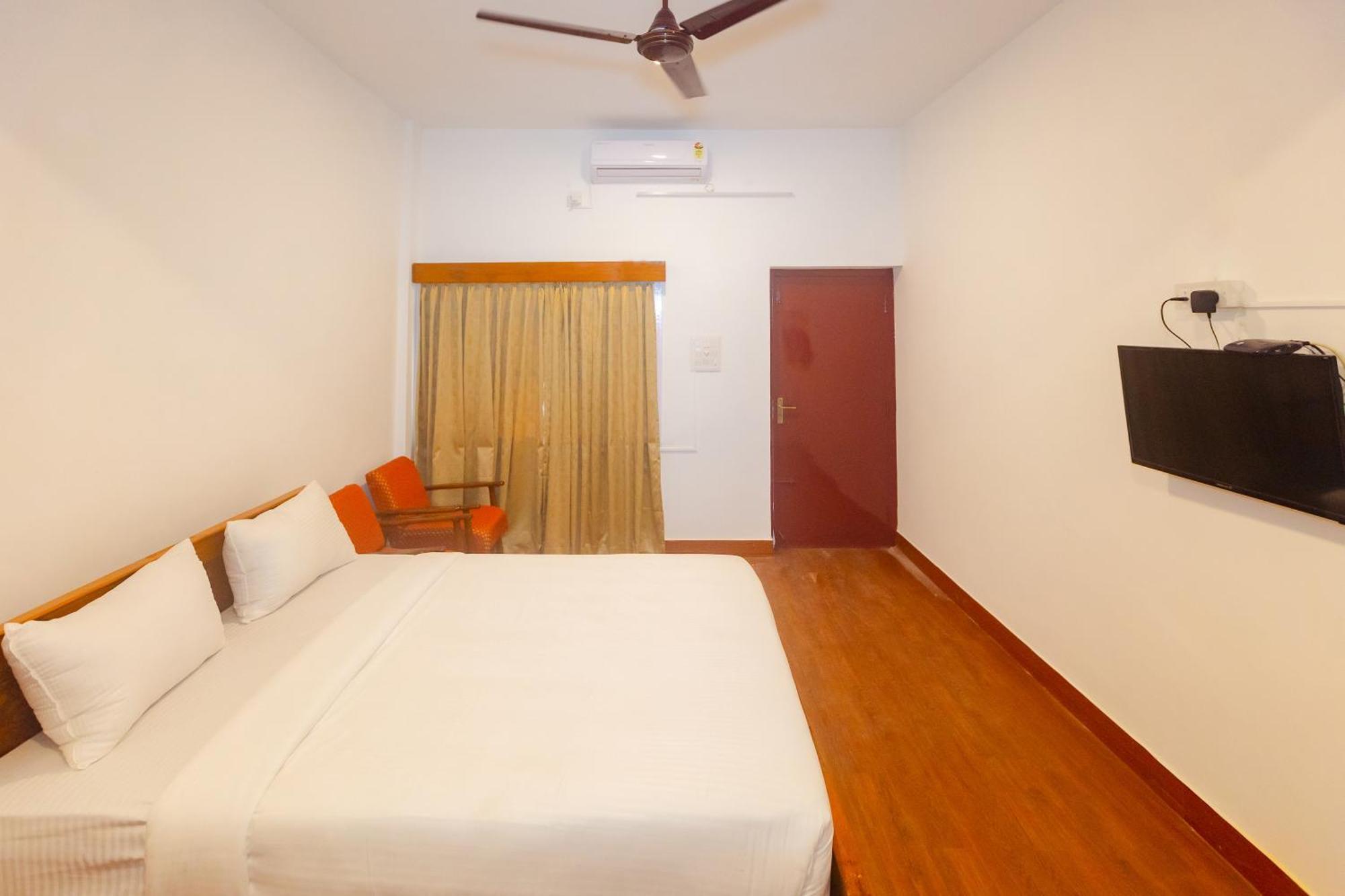 Sri Ramakrishna Hotel บังกาลอร์ ภายนอก รูปภาพ