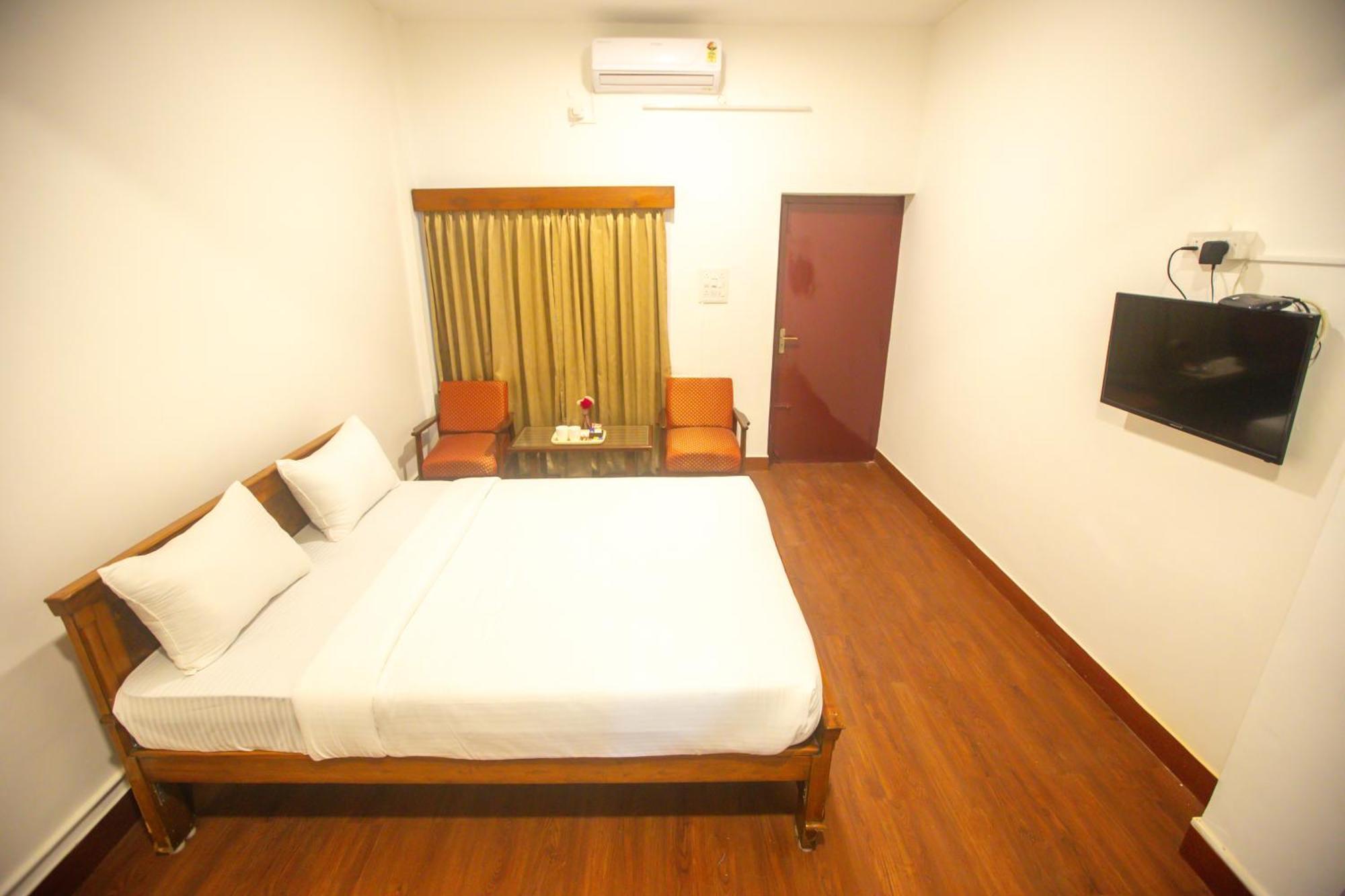 Sri Ramakrishna Hotel บังกาลอร์ ภายนอก รูปภาพ