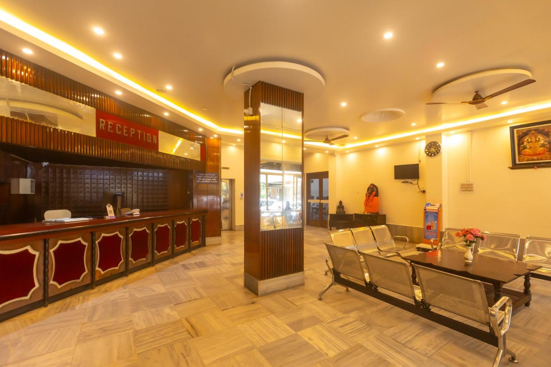 Sri Ramakrishna Hotel บังกาลอร์ ภายนอก รูปภาพ