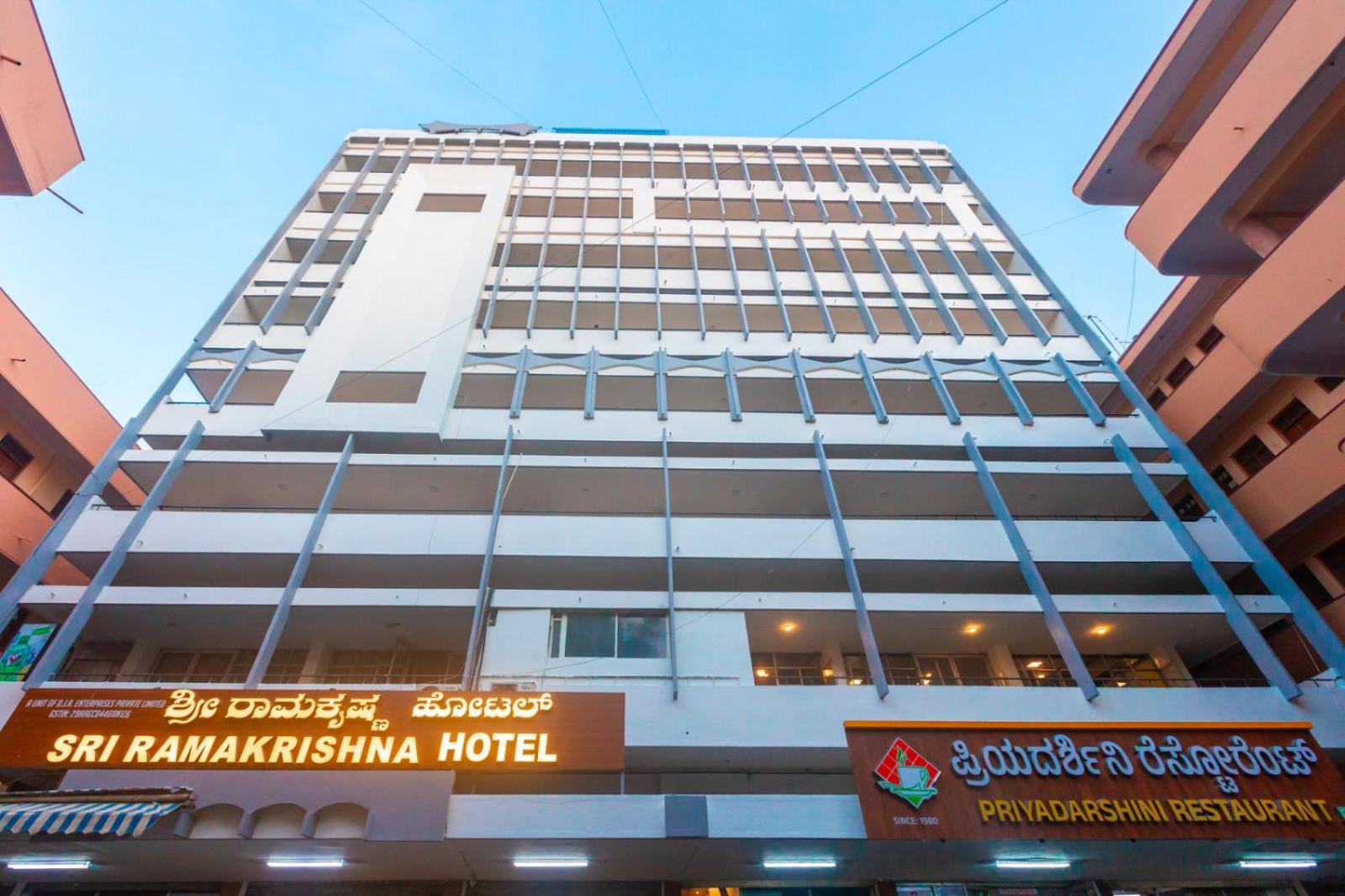 Sri Ramakrishna Hotel บังกาลอร์ ภายนอก รูปภาพ