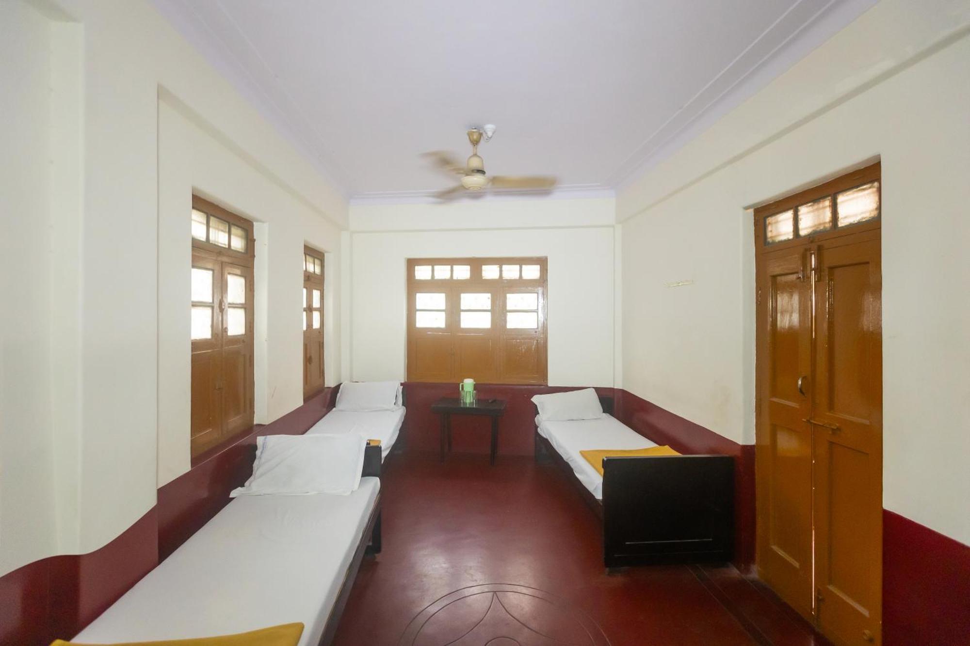 Sri Ramakrishna Hotel บังกาลอร์ ภายนอก รูปภาพ