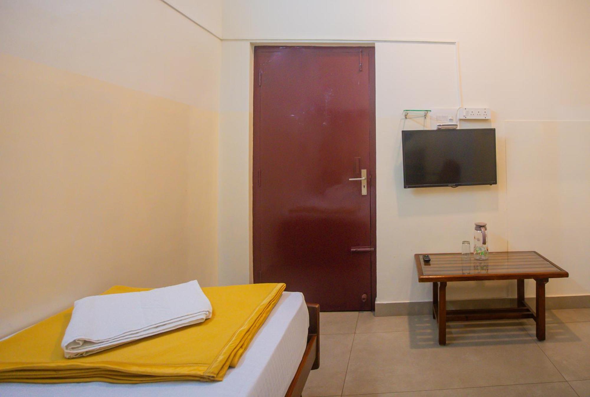 Sri Ramakrishna Hotel บังกาลอร์ ภายนอก รูปภาพ